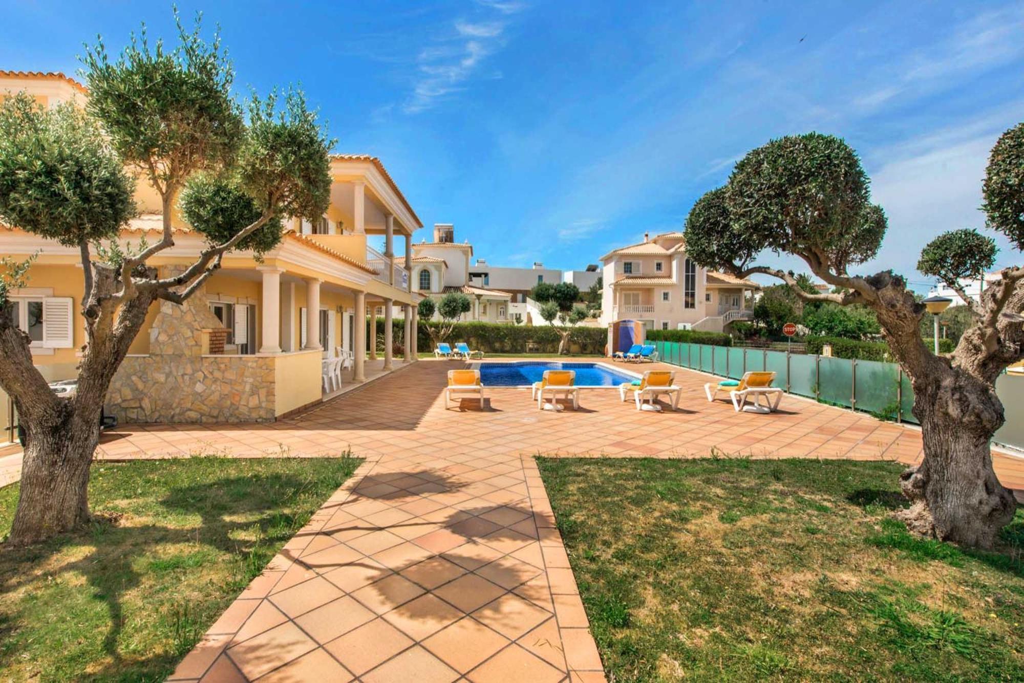 Villa Das Oliveiras Amazing Location Walk To Marina Restaurants Beach Albufeira Luaran gambar